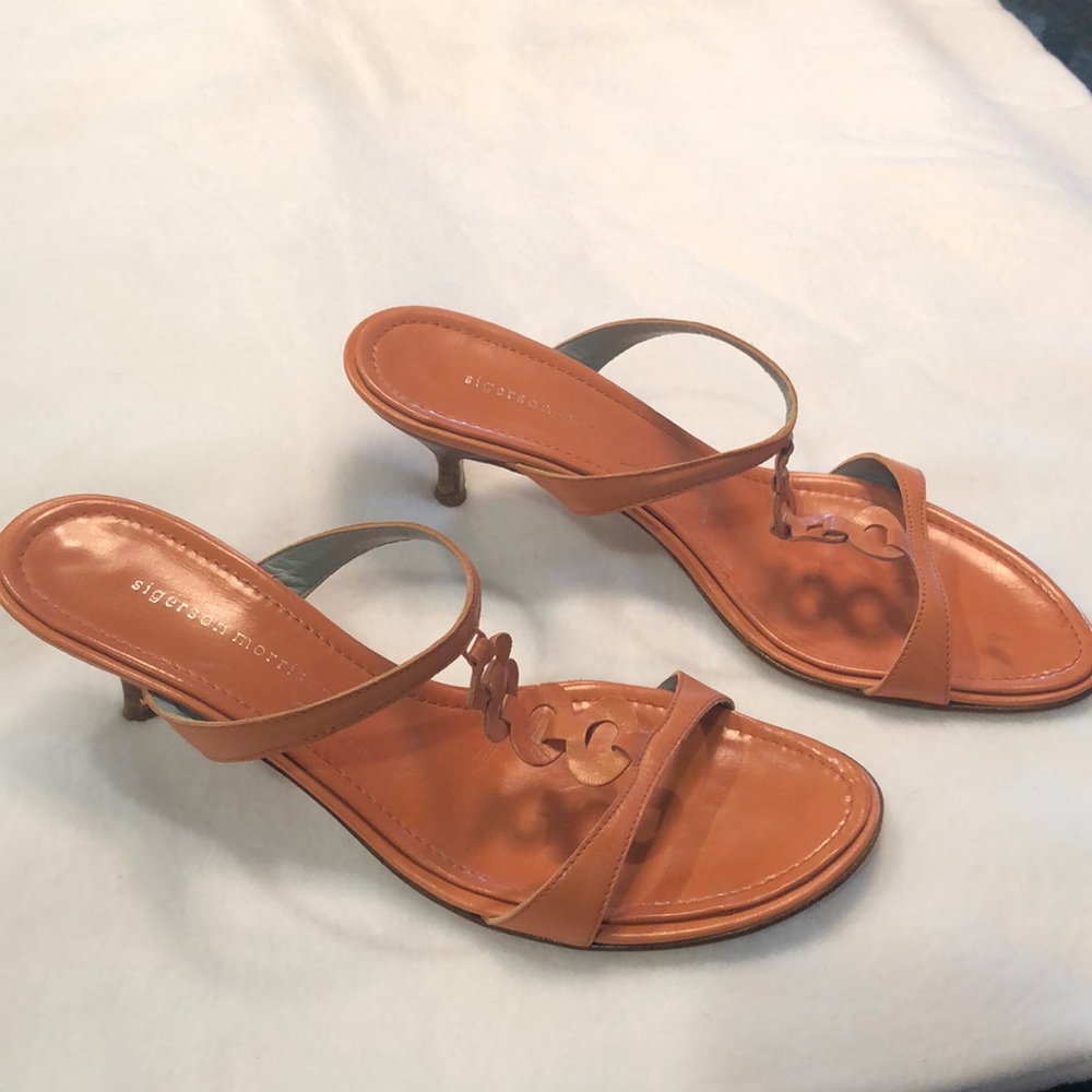 Sandals - Picture 2 of 3